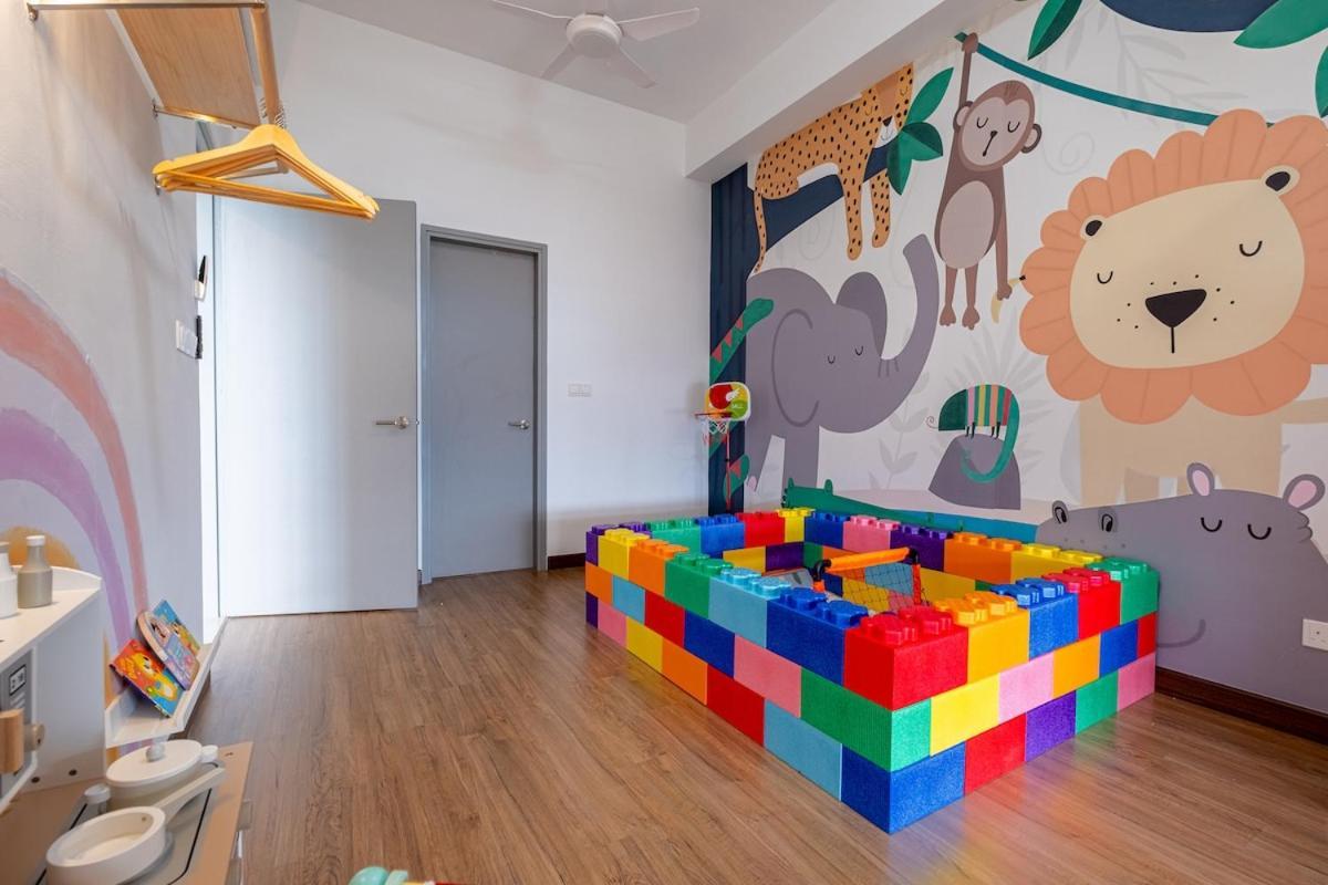 Animal World Kids Slides Astoria Ampang 4br 12pax